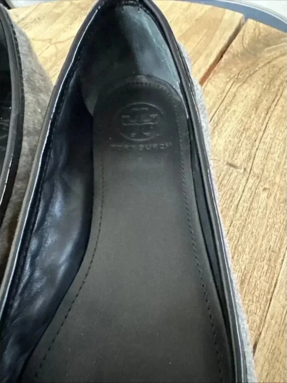 Tory Burch Skyler Grey Quilted Wool Patent Leather Toe Ballet Flats Size 6.5